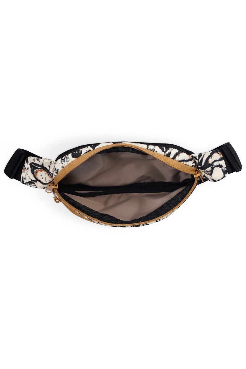 Kavu Kavu Canvas Spectator