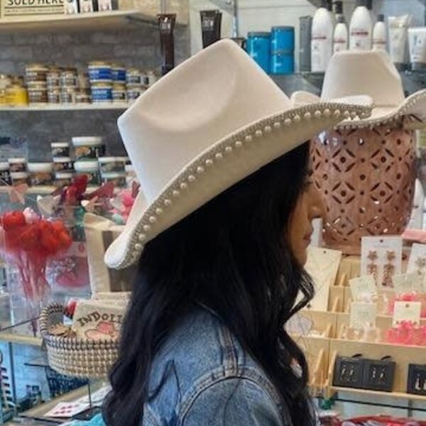 WHITE W/ PEARLS COWGIRL HAT