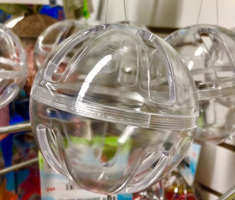 Jolly Jungle PLASTIC FORAGING BALL 3.5"