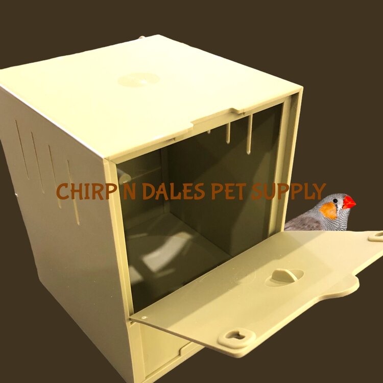 Finch Plastic Nest Box Green