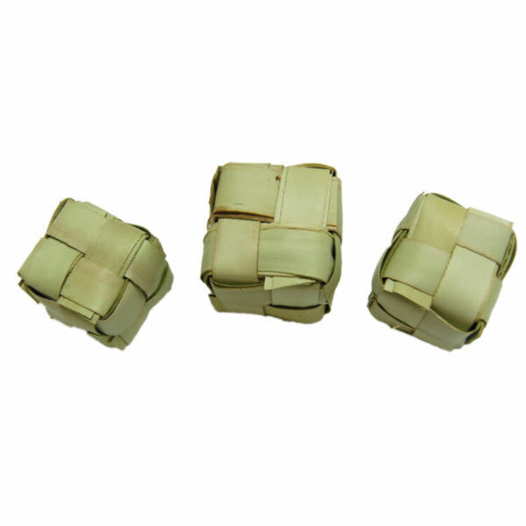 Zoo-Max Zoo Max Palm Cube 1.5"x1.5" 101262