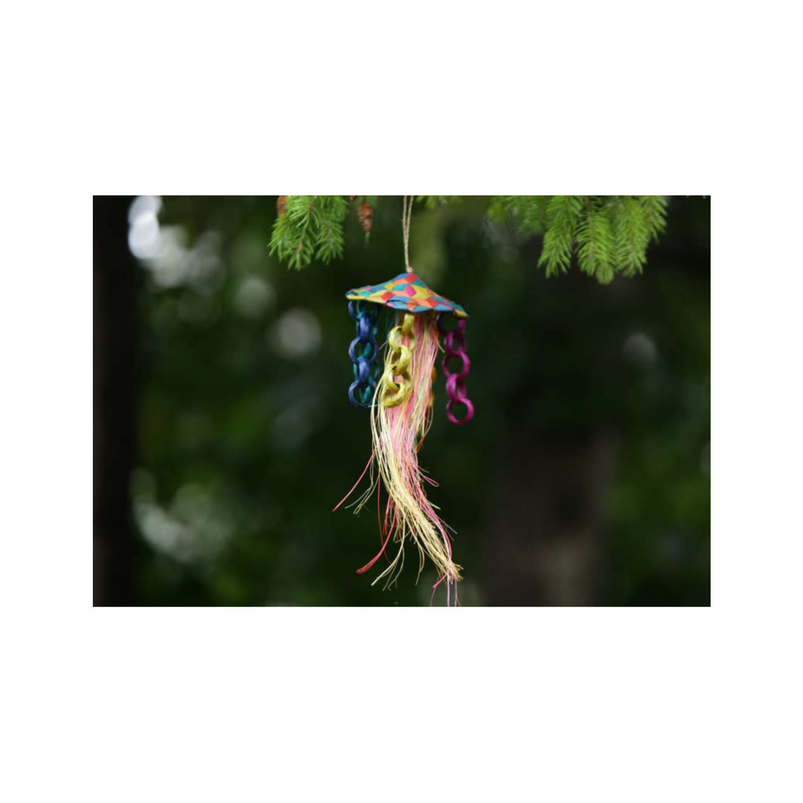 Glitter Pets Palm Jellyfish Shredding Toy 4"x4"x10.5"