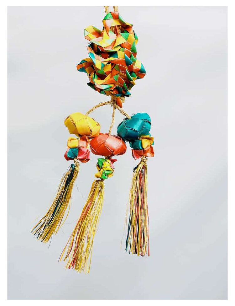 Glitter Pets Natural Palm Leaf  Shredder Ball 3"x3"x11"