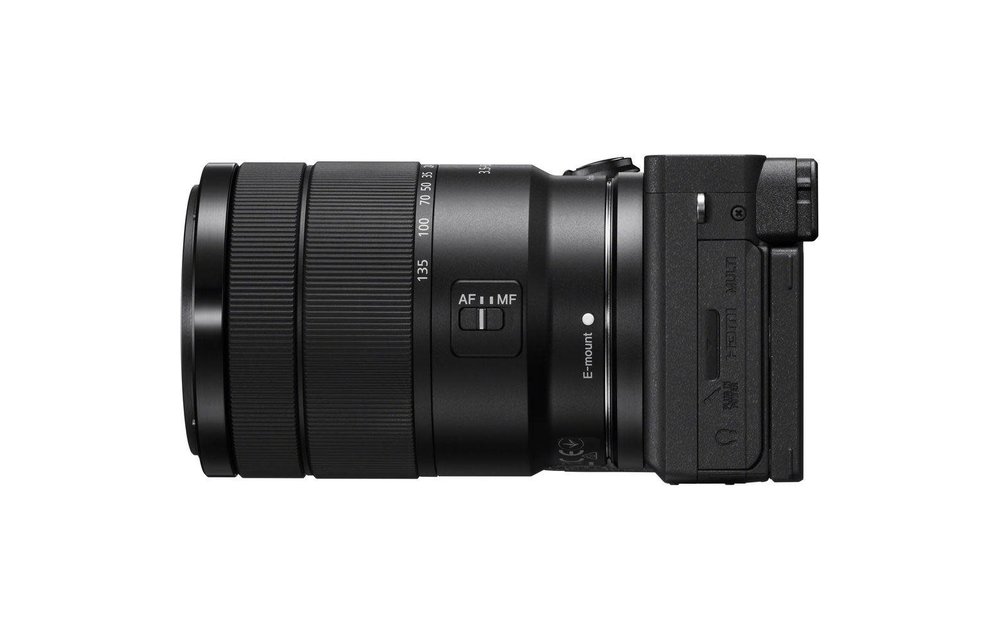 Sony Alpha a6600 APS-C Mirrorless Interchangeable-Lens Camera + 18-135mm lens