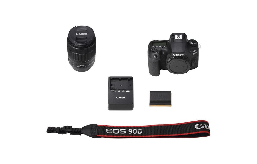 Canon EOS 90D with EF-S 18-135mm f3.5-5.6 IS USM Kit