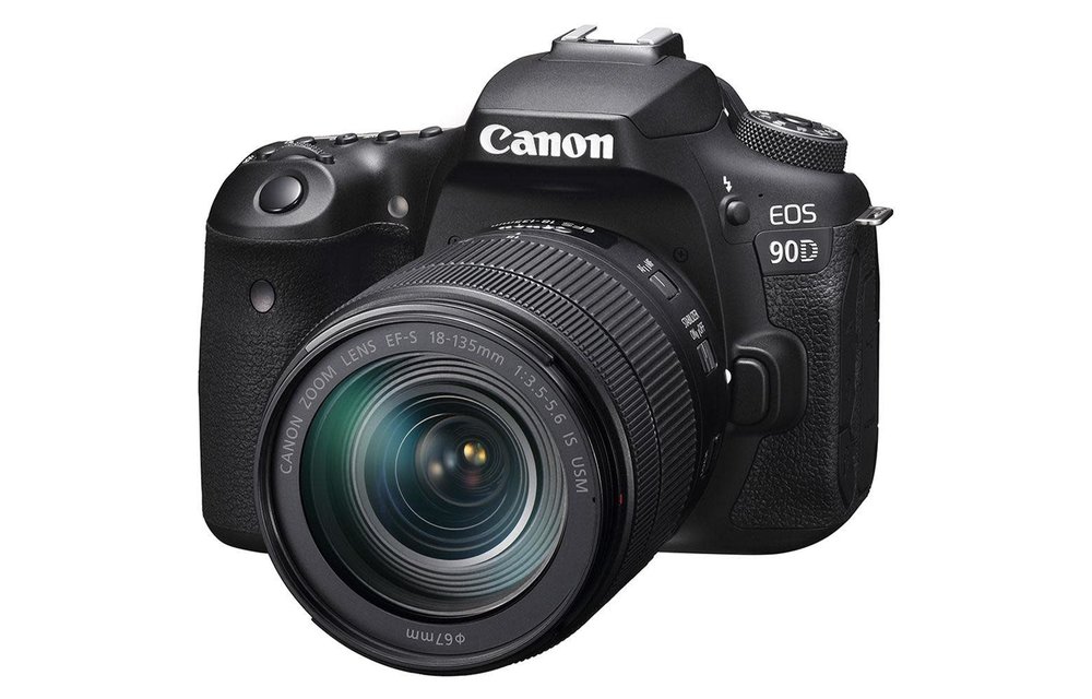 Canon EOS 90D with EF-S 18-135mm f3.5-5.6 IS USM Kit