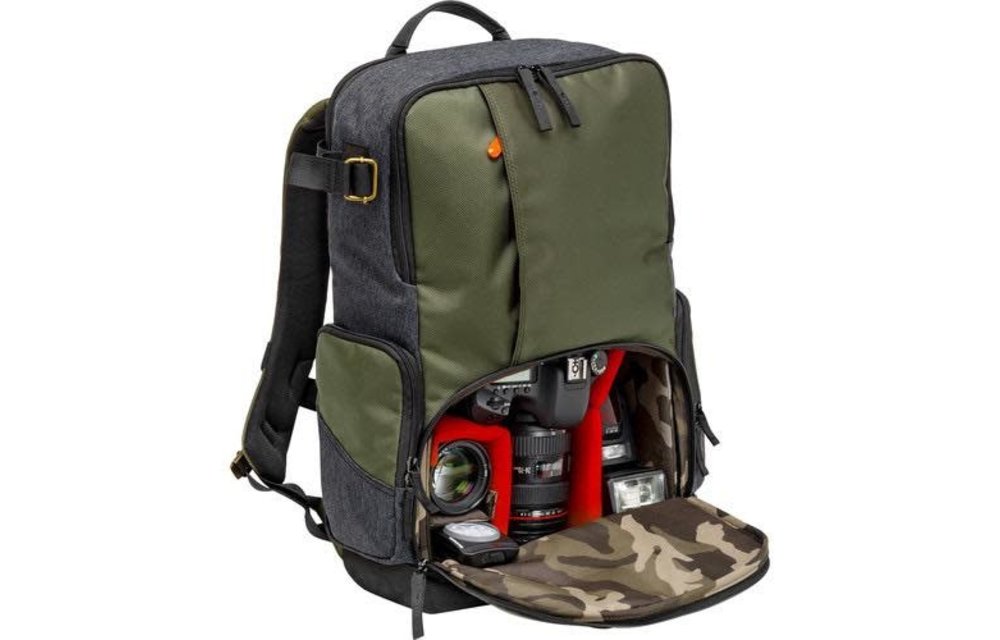 *Manfrotto Street Medium Backpack for DSLR/CSC and laptop