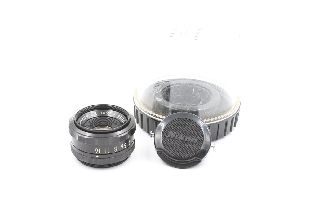 Preowned Nikon 50mm f/4.0 Enlarger Lens + Bubble Case