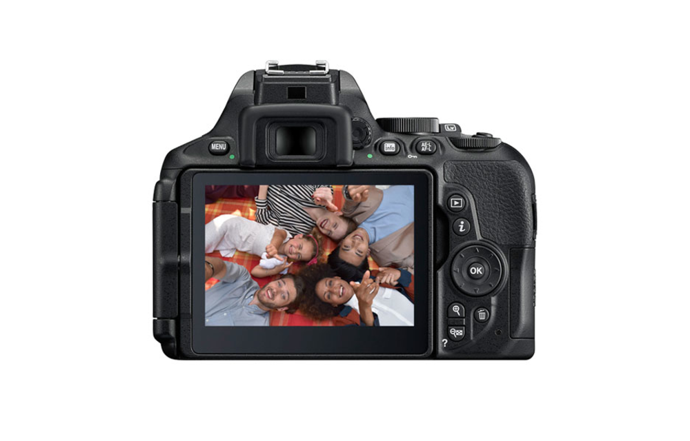 Nikon D5600 DX-format Digital SLR Body (Black) w/ AF-P DX NIKKOR 18-55mm f/3.5-5.6G VR