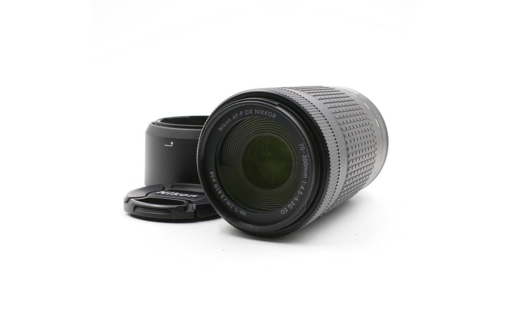 Preowned Nikon 70-300 DX zoom w hood EX