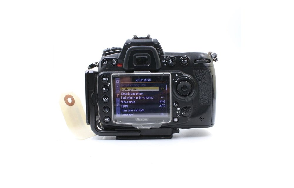 Preowned Nikon D300S Body, shutter 23957 w L bracket
