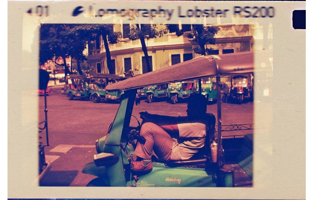 Lomography Lobster Redscale XR 110 film 200 ASA - Single Roll
