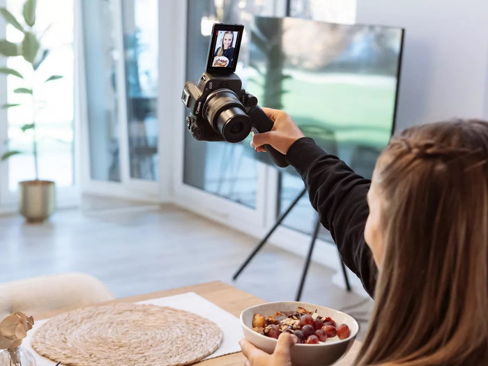 Creators: The New Canon R50 is Made for You