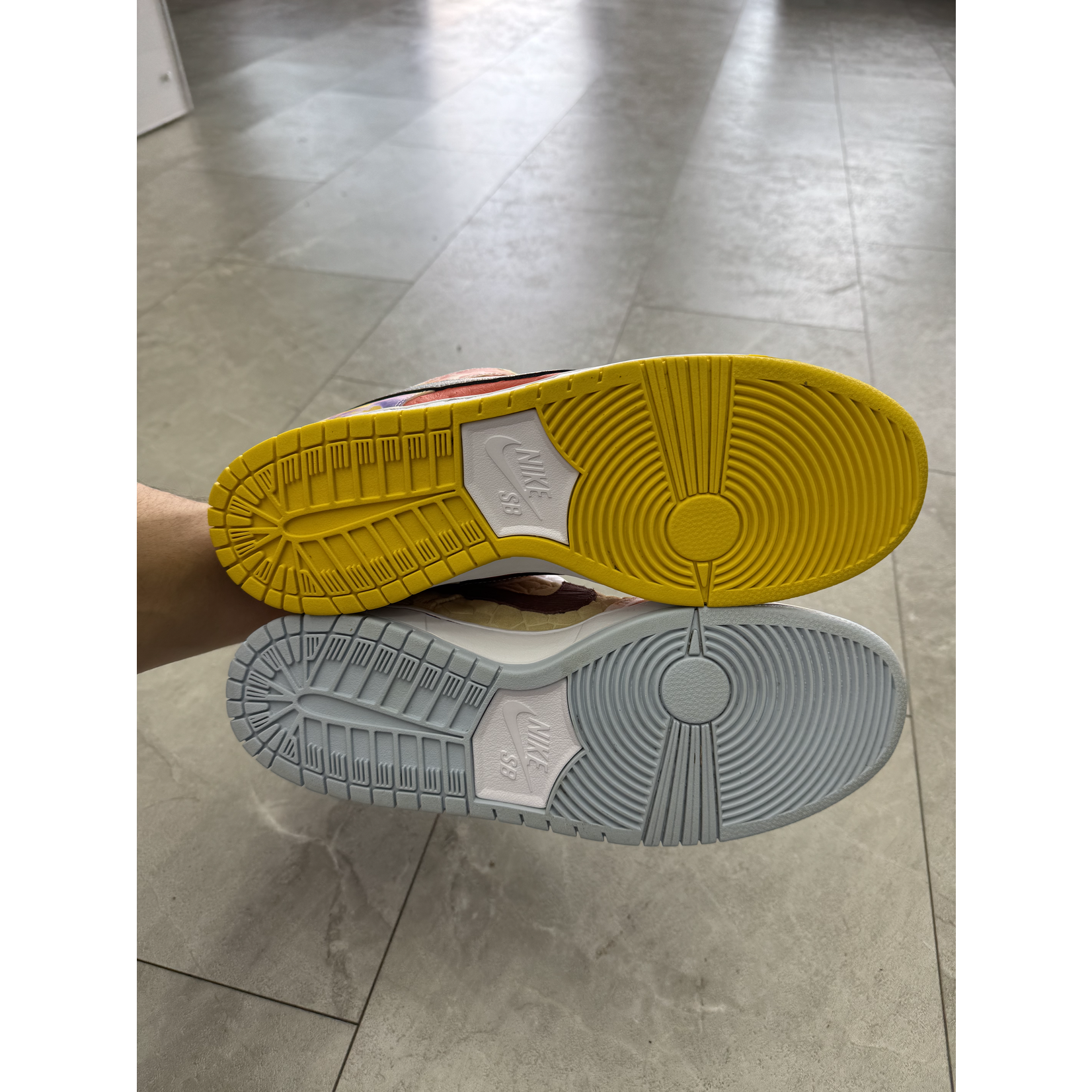 Nike Used Nike Dunk SB Low Streethawker