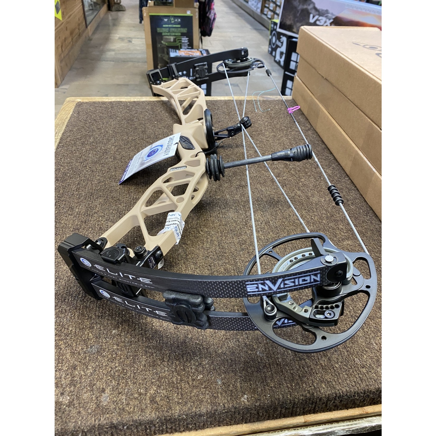 Elite Elite Envision 70# 23 - 30.5" Mountain Tan RH