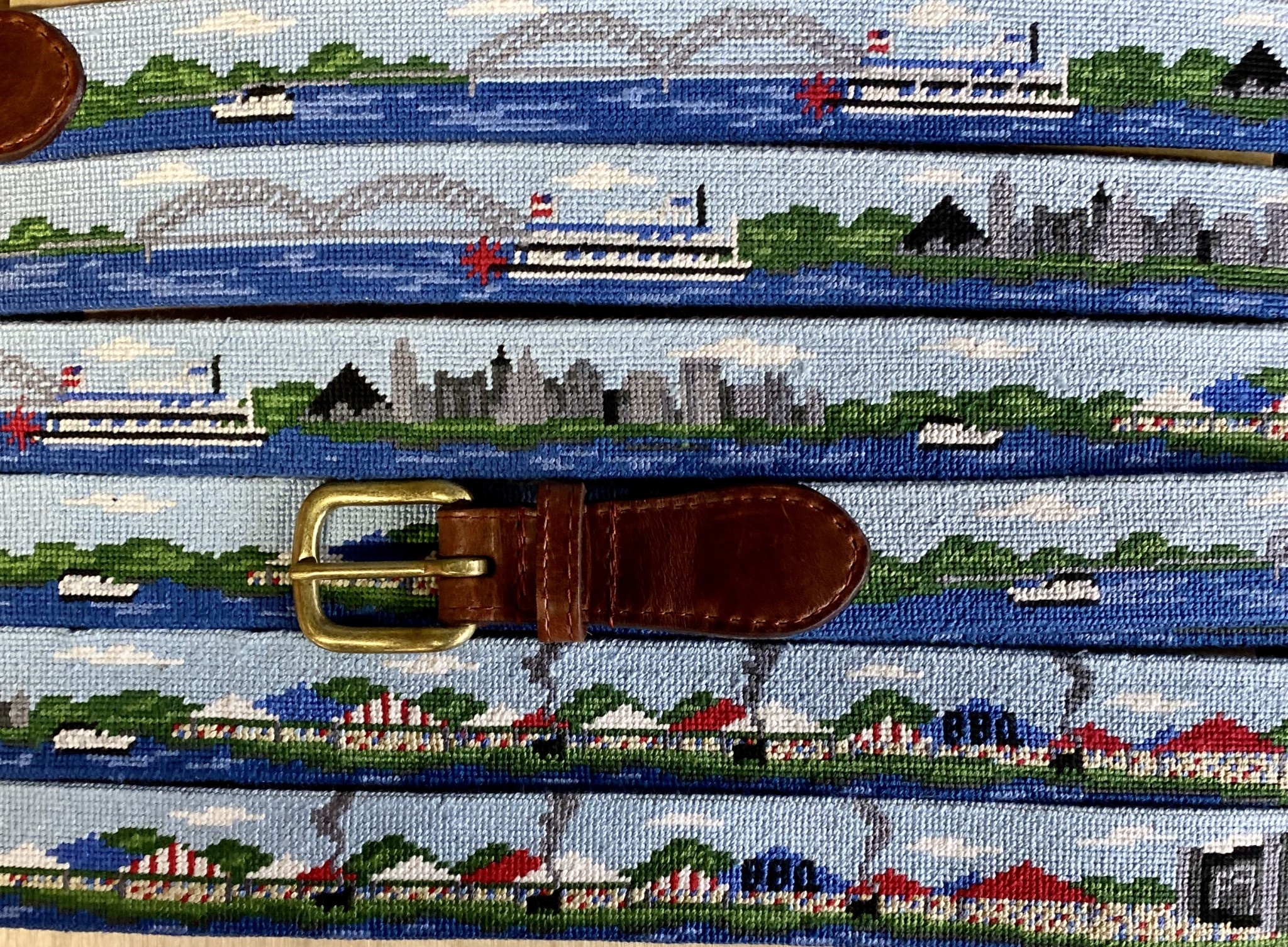 901 Riverside Belt Oxbeau