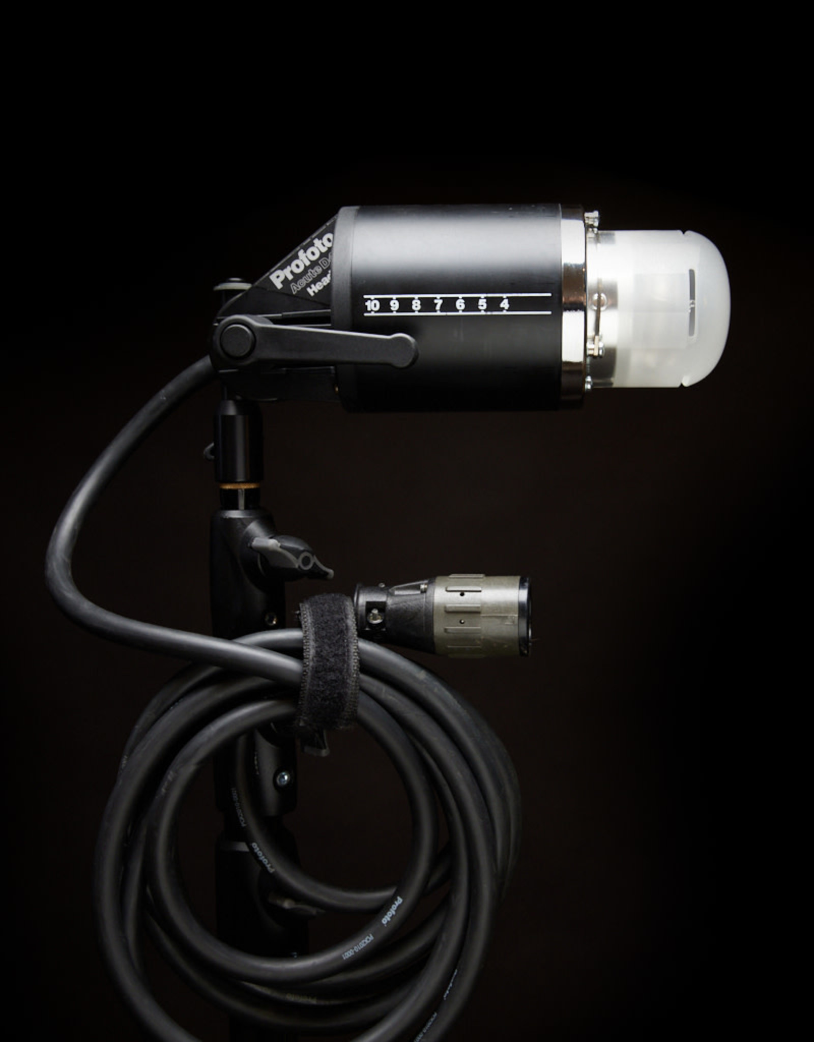 USED - Profoto Acute D4 Head with cap. Condition 8