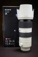 USED - Sony FE 70-200mm f/2.8 GM OSS Lens with hood, caps, lens case and original box. Condition 9
