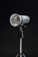 USED - Elinchrom EL1000 Strobe with power cord. Condition 8.