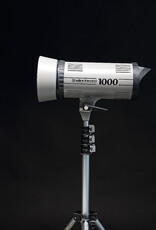 USED - Elinchrom EL1000 Strobe with power cord. Condition 8.