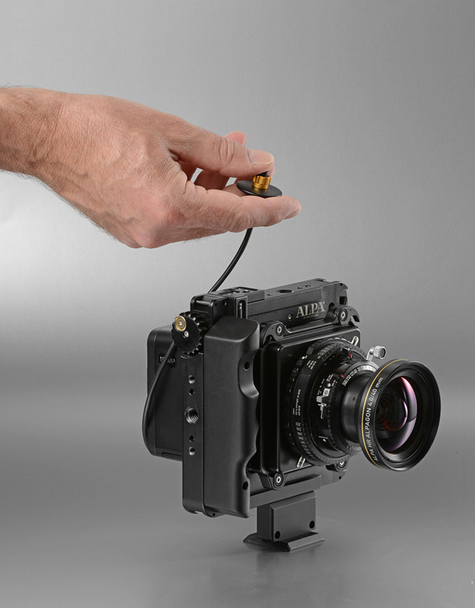 Alpa ALPA Electronic Shutter Handgrip Kit for Phase One backs with electronic shutter