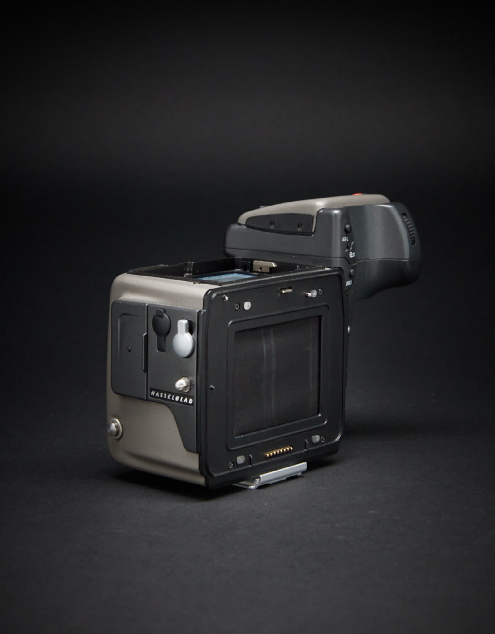 USED - Hasselblad H2 Body with no viewfinder - with top and back body covers. Condition 7.5