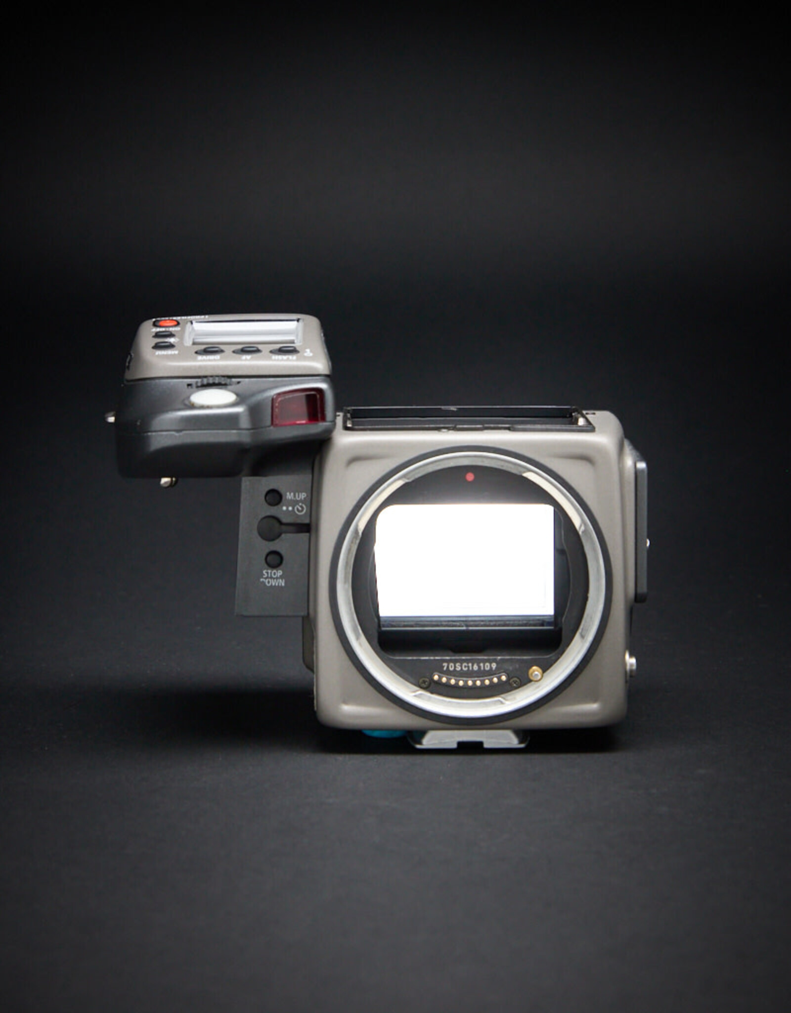 USED - Hasselblad H2 Body with no viewfinder - with top and back body covers. Condition 7.5