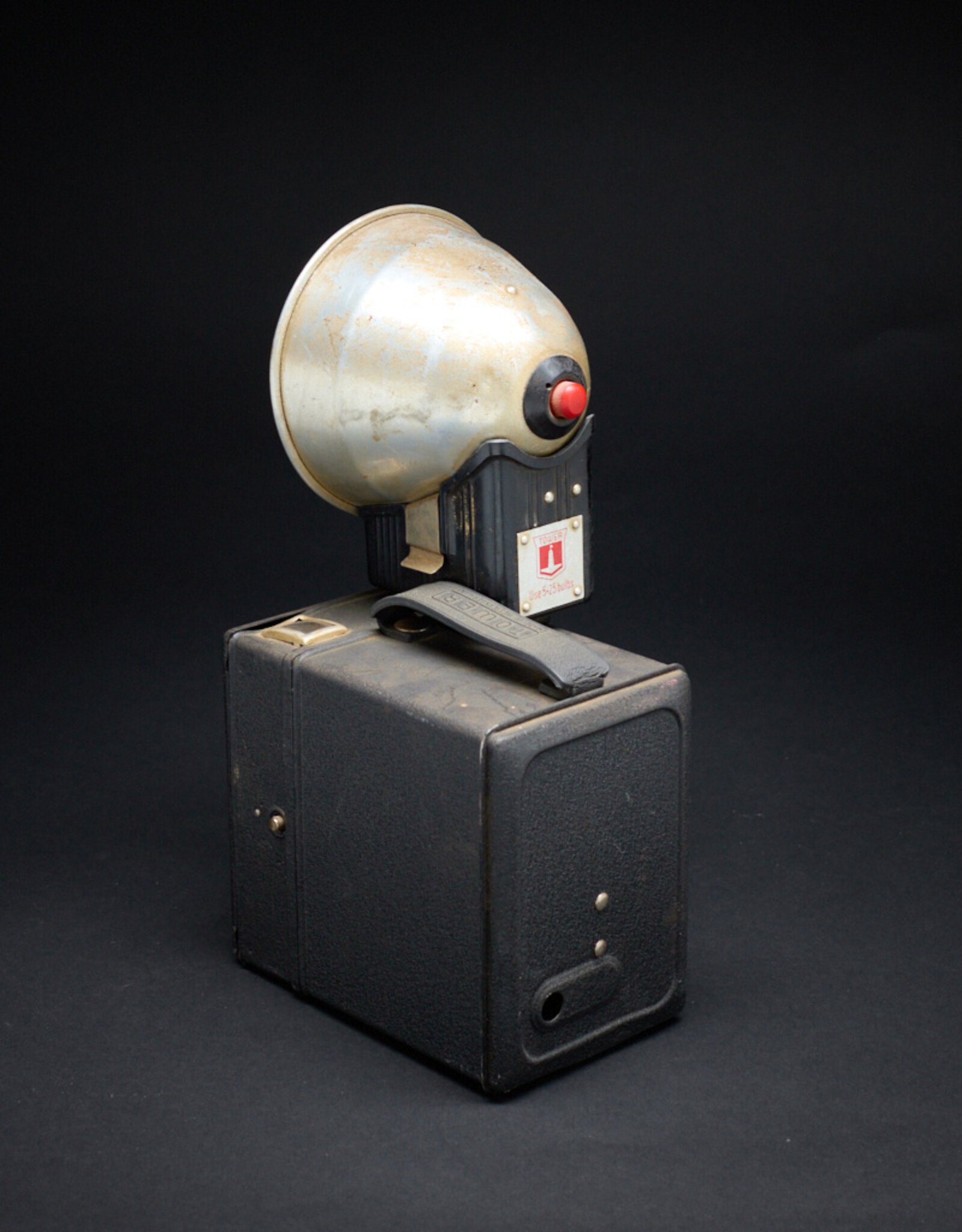 Vintage - Tower Flash 120 Camera with Flash (No Bulbs) with Spool  *Untested