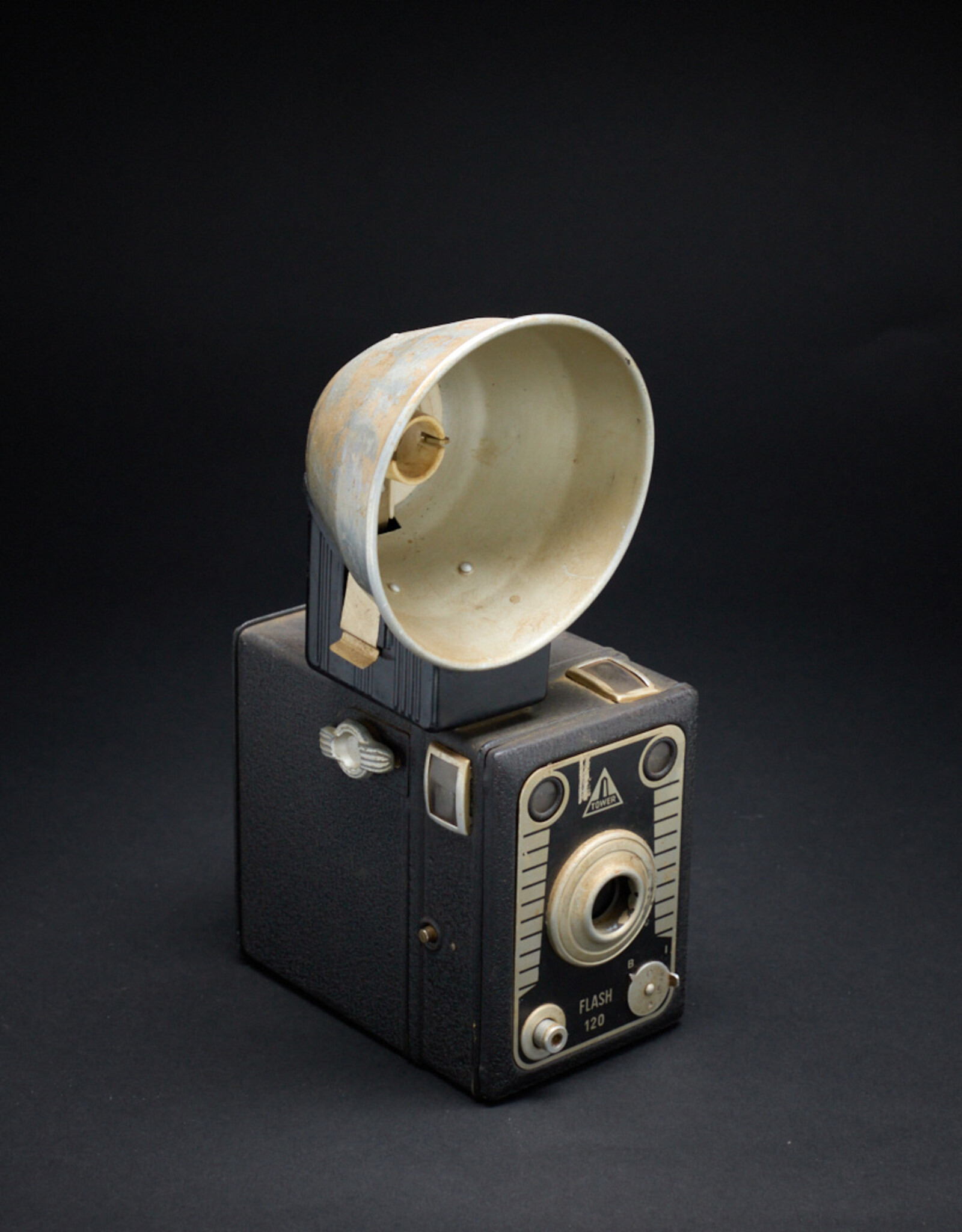 Vintage - Tower Flash 120 Camera with Flash (No Bulbs) with Spool  *Untested