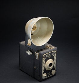 Vintage - Tower Flash 120 Camera with Flash (No Bulbs) with Spool  *Untested