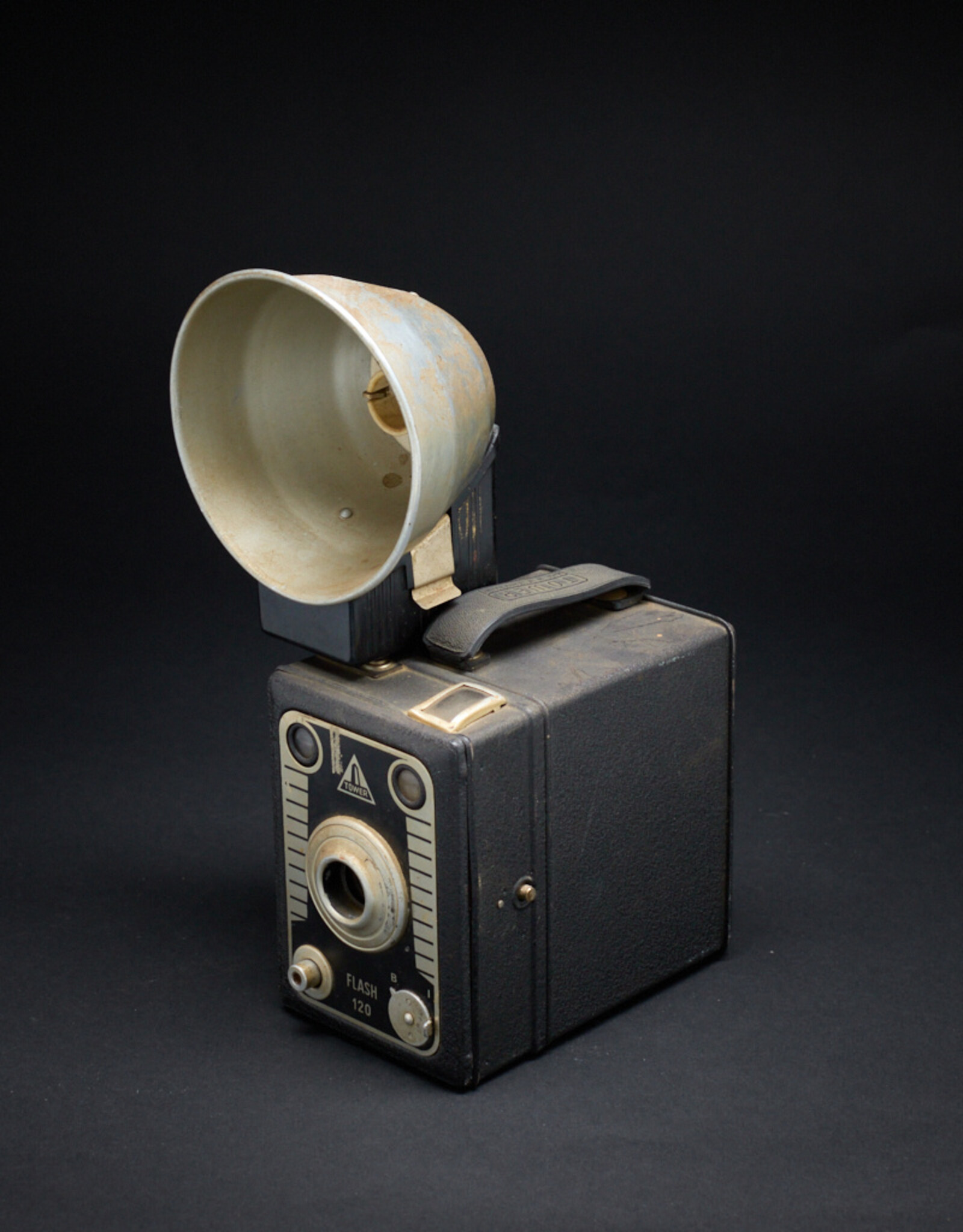 Vintage - Tower Flash 120 Camera with Flash (No Bulbs) with Spool  *Untested