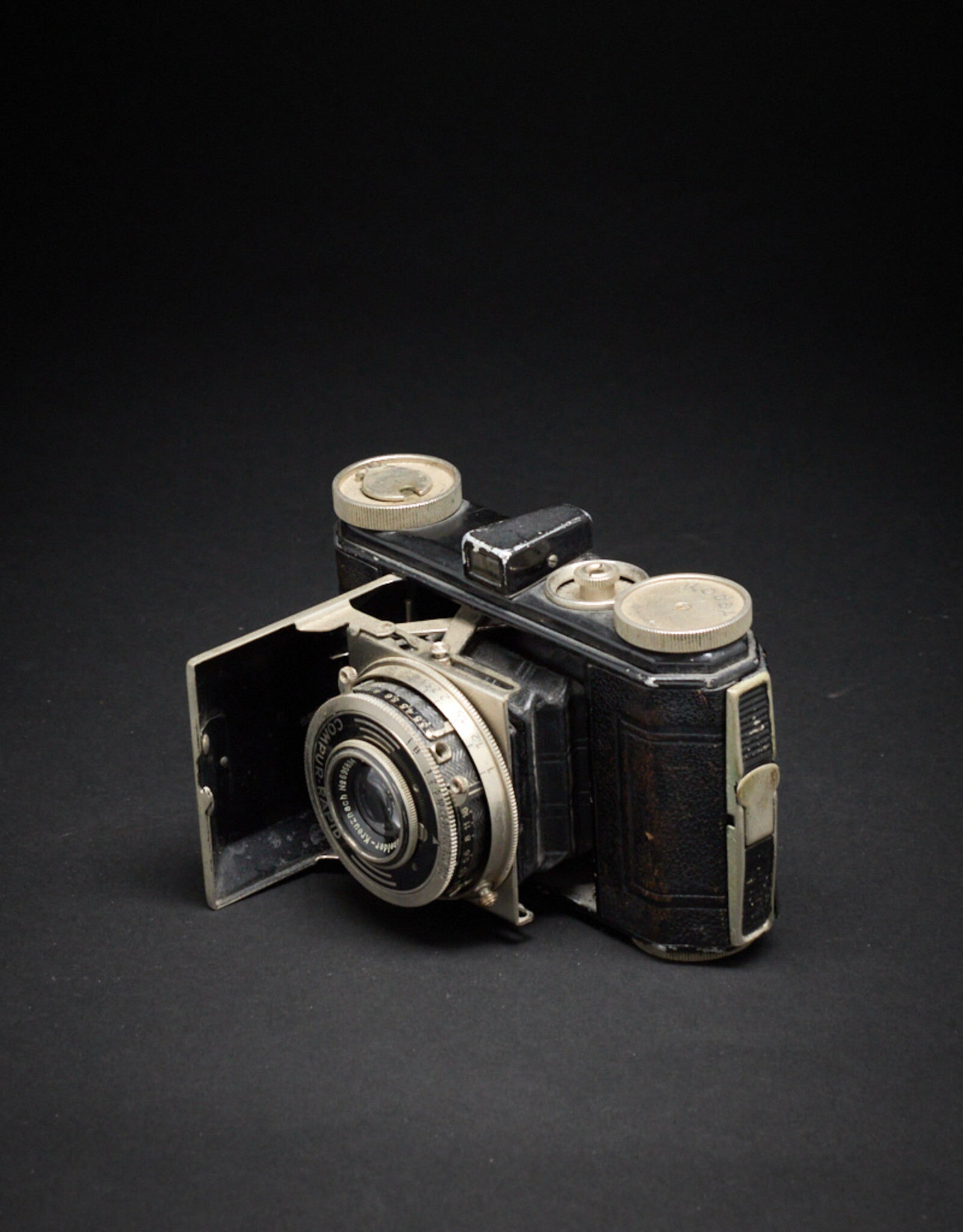 Vintage - Kodak Retina Camera with Schneider Kruzenach Xenar 5cm 3.5 Lens,  with Spool  *Working (Shutter speeds may be off)