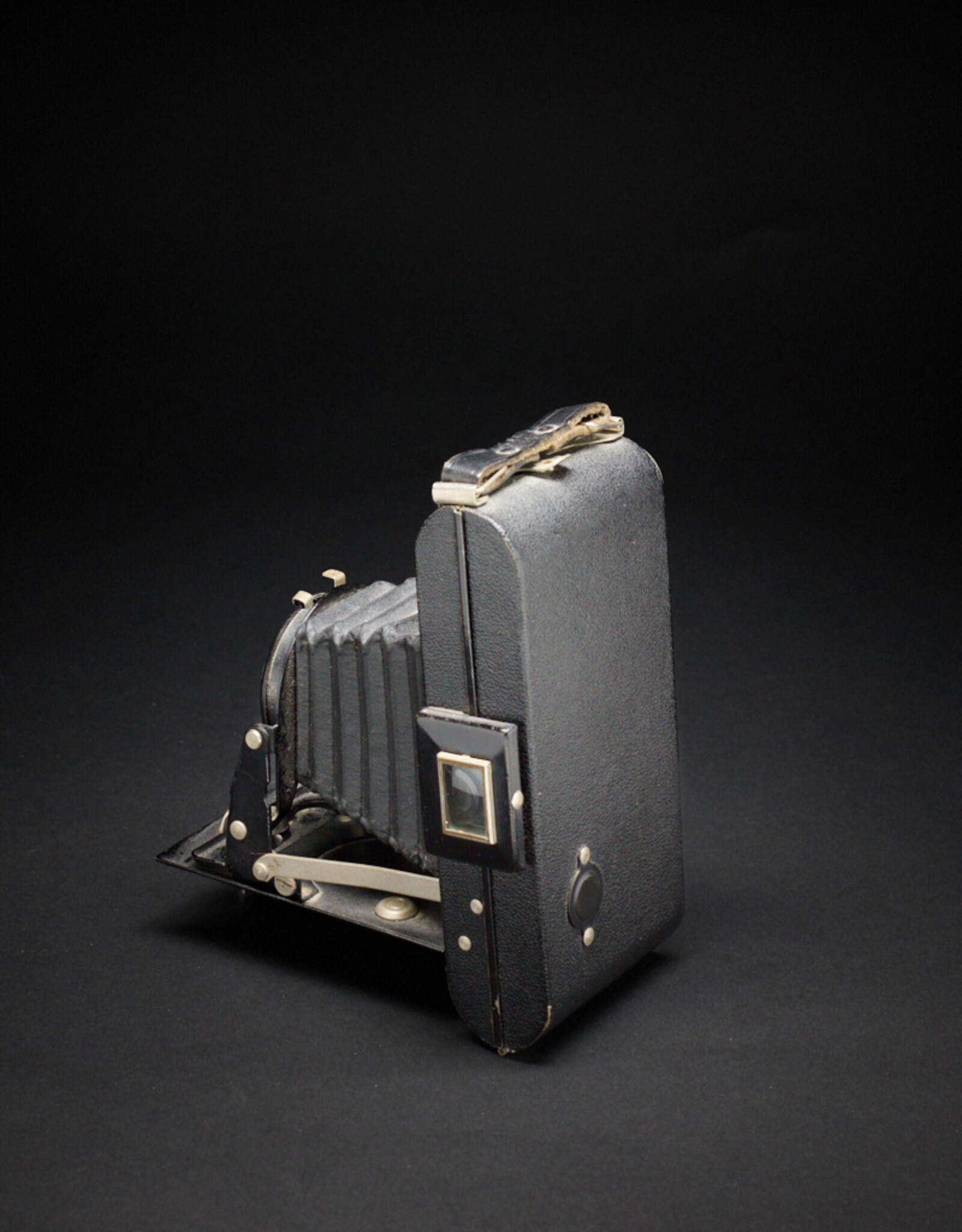 Vintage - Kodak Folding Brownie Six-20 - Made in Great Britain with Spool  *Untested