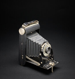 Vintage - Kodak Folding Brownie Six-20 - Made in Great Britain with Spool  *Untested