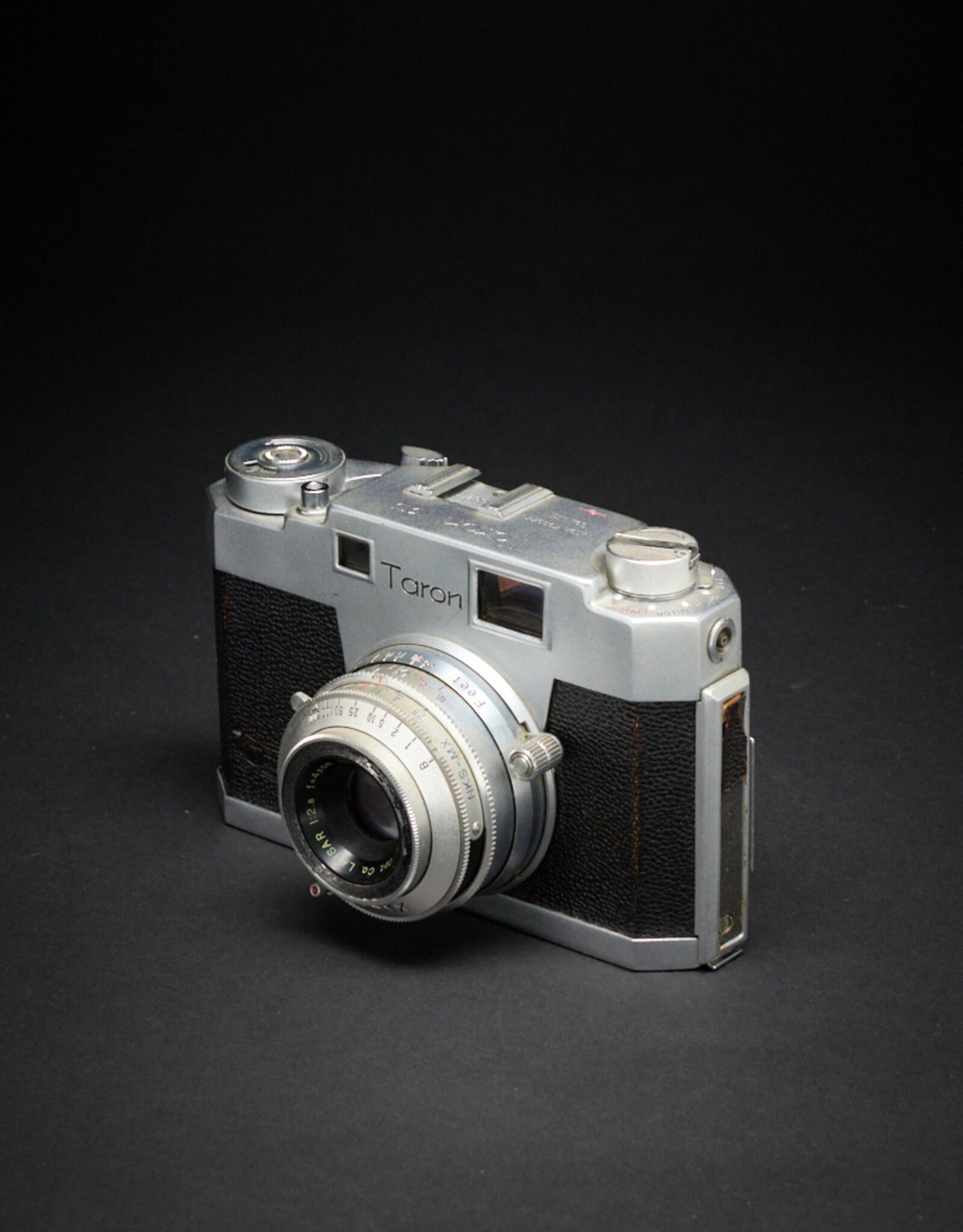 Vintage - Taron 35 Camera with Tomioka Lausar 4.5cm/2. lens  *Does not work