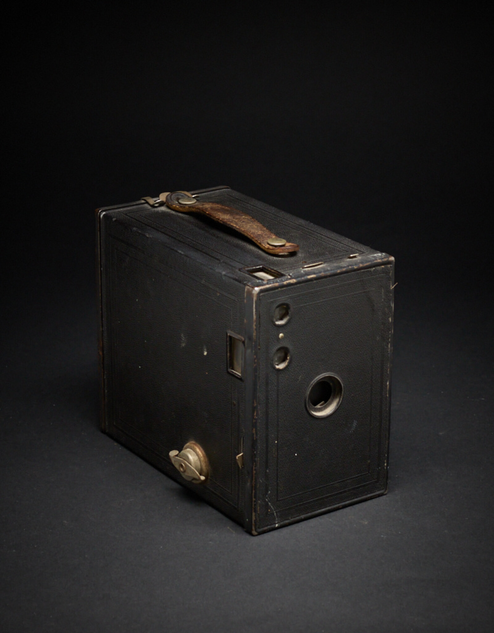 Vintage - Kodak No. 2A Model C Brownie Made in Canada by Canadian Kodak Company, Toronto with Spool  *Untested