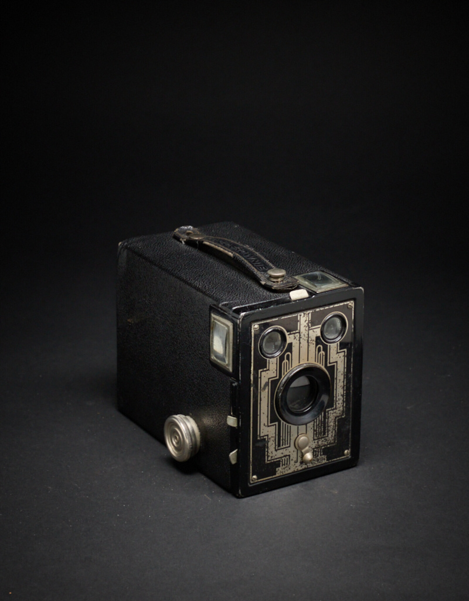 Vintage - Kodak Target Brownie Six-20 with Spool  *Untested