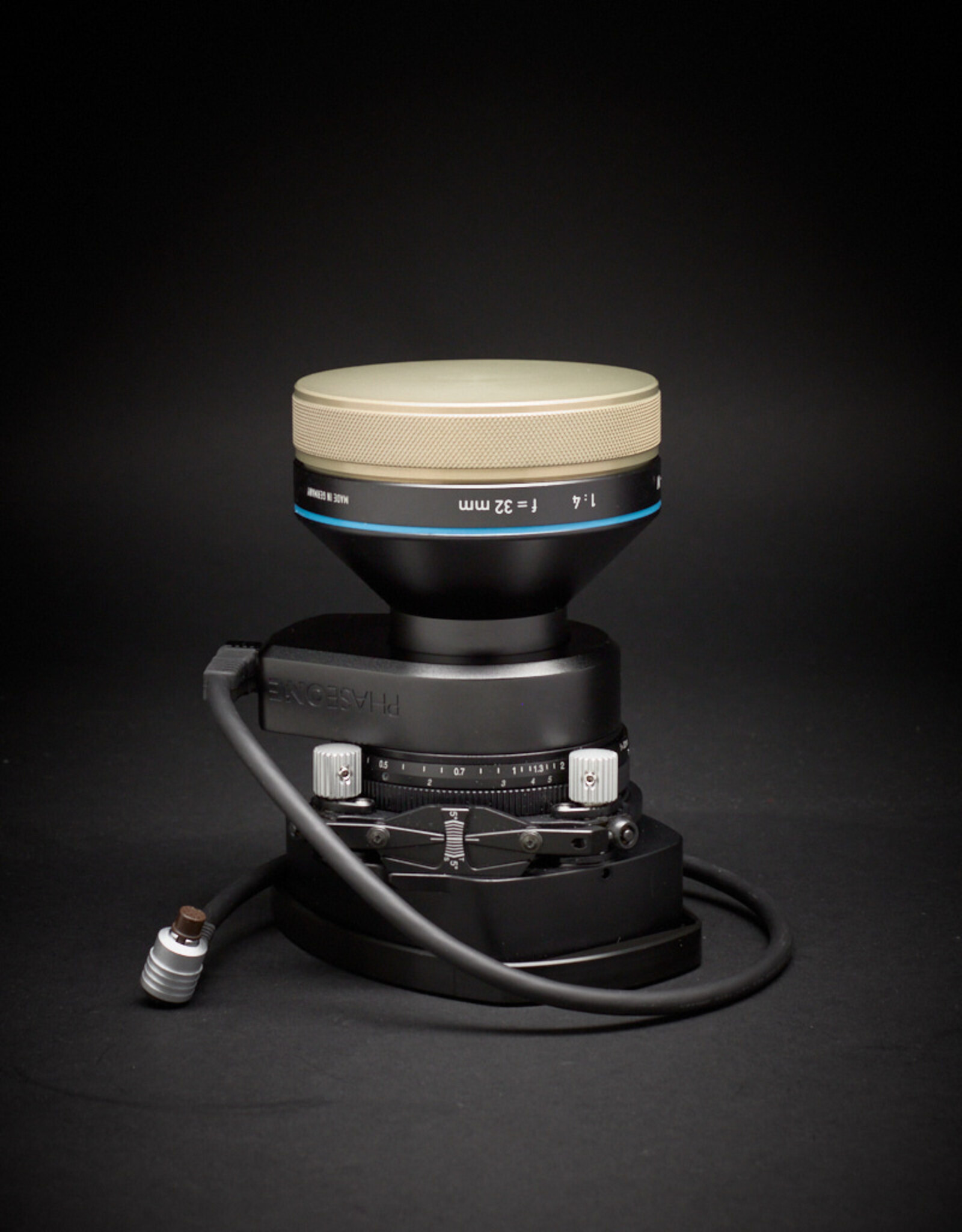Rodenstock USED - Rodenstock HR Digaron-W 32mm f4 Tilt with X Shutter in Cambo RS Mount. Condition 9