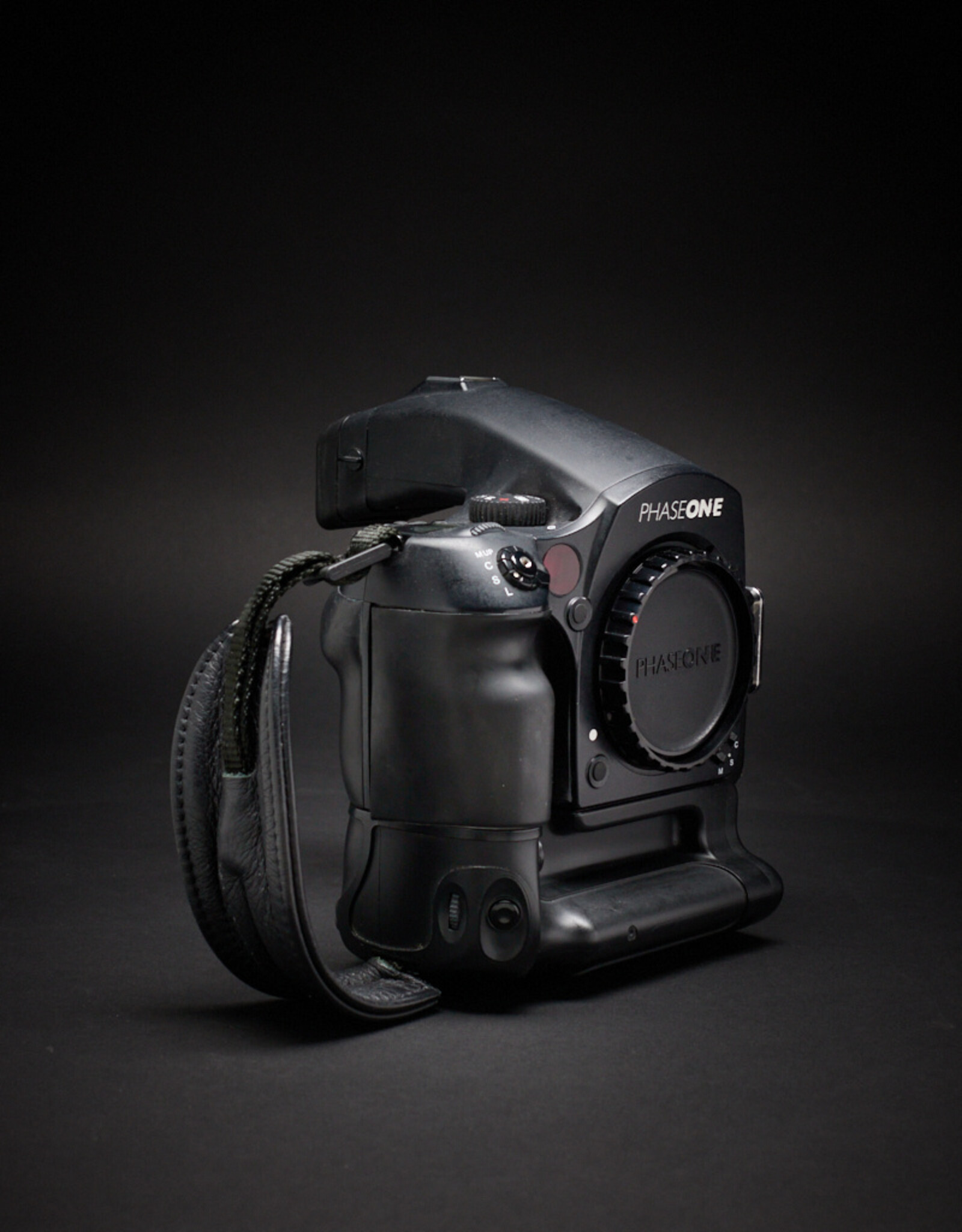 Phase One USED - Phase One DF Body with V-Grip Attachment Condition 6