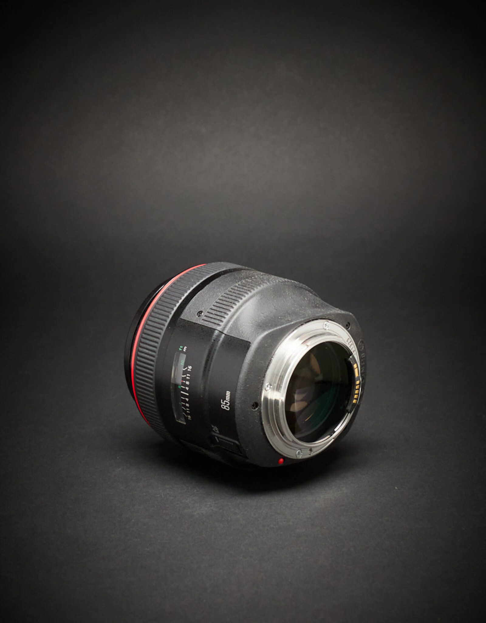 USED Canon Lens - 85mm f/1.2L II USM lens. condition 7.5