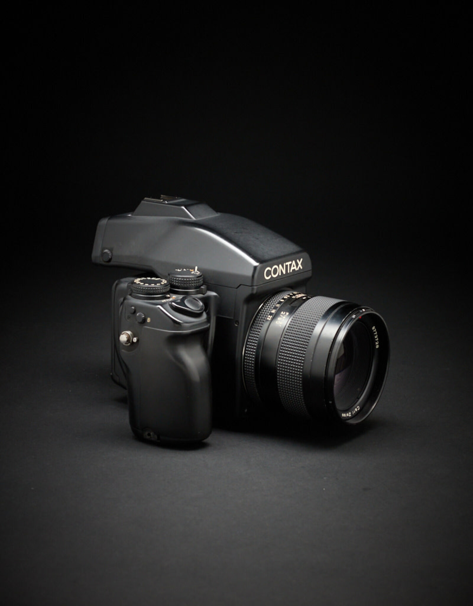 USED - Contax 645 Kit with 35 & 80mm Lenses and Film Back. Condition 7.5