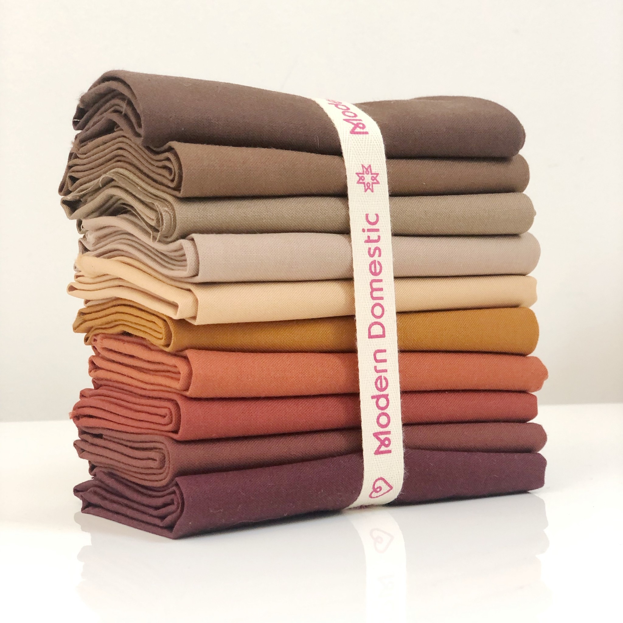 Robert Kaufman Kona Fat Quarter Bundle: Browns 10pc