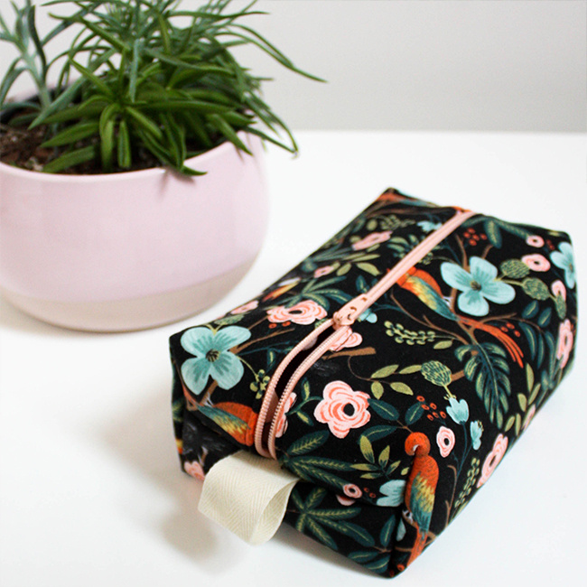 Colleen Connolly CLASS FULL! Learn to Sew: Boxed Zipper Pouch, Tuesday, April 30th, 5:30pm-9pm