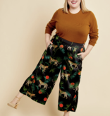 Colleen Connolly CLASS FULL! Garment Lab: Pants, Pants, Shorts! Tuesdays, May 28th, June 4th, 11th, & 18th, 6pm-8:30pm