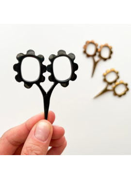 Matryoshka Doll Shop Flower Scissors
