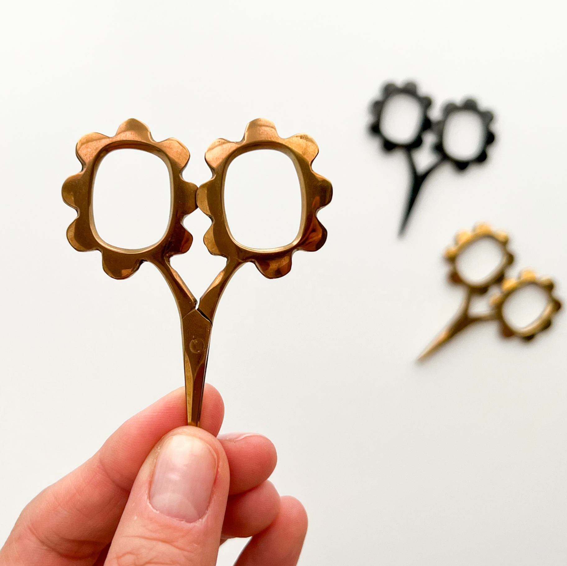 Matryoshka Doll Shop Flower Scissors
