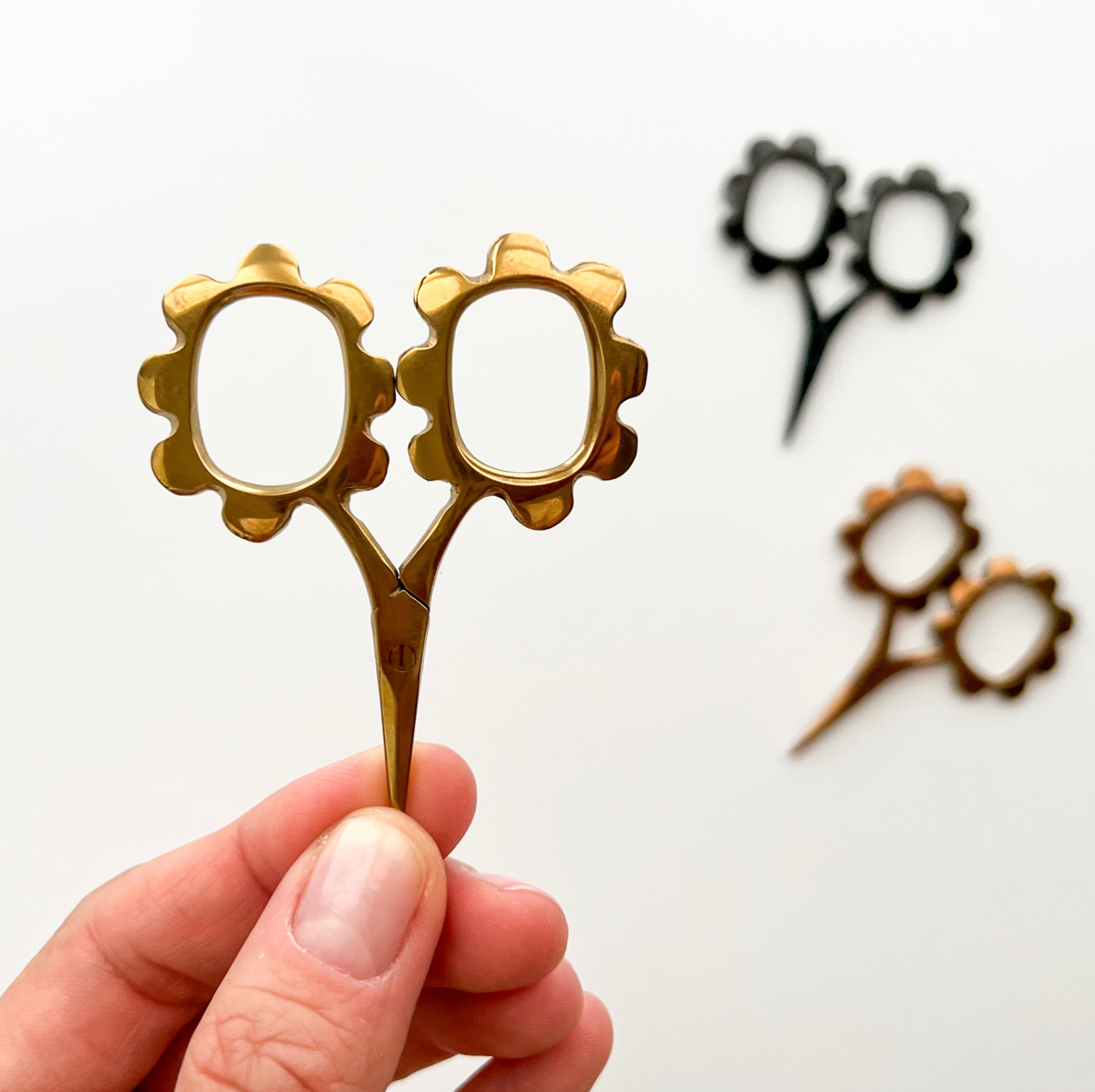 Matryoshka Doll Shop Flower Scissors