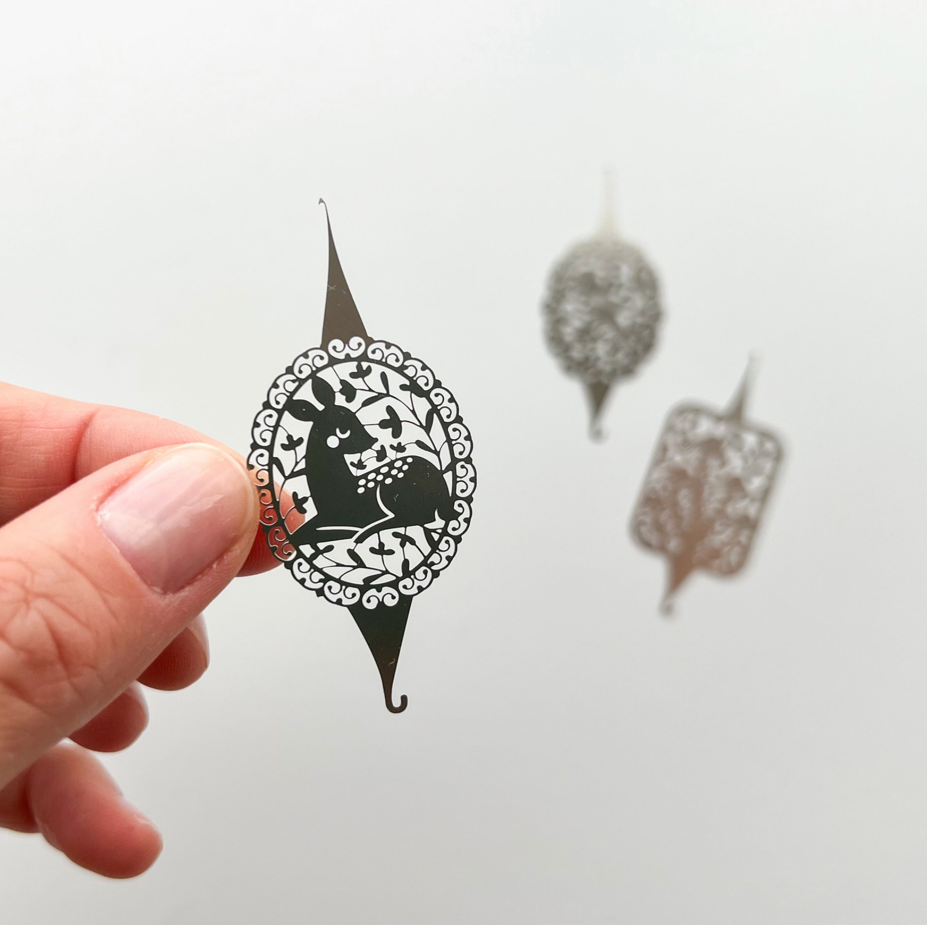 Matryoshka Doll Shop Deer Needle Threader