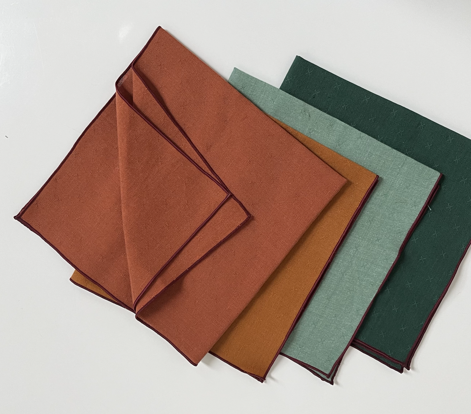 Rachel Halse Beginner Serger: Rolled Hem Napkin, Sunday, July 27th, 10am-12:30pm