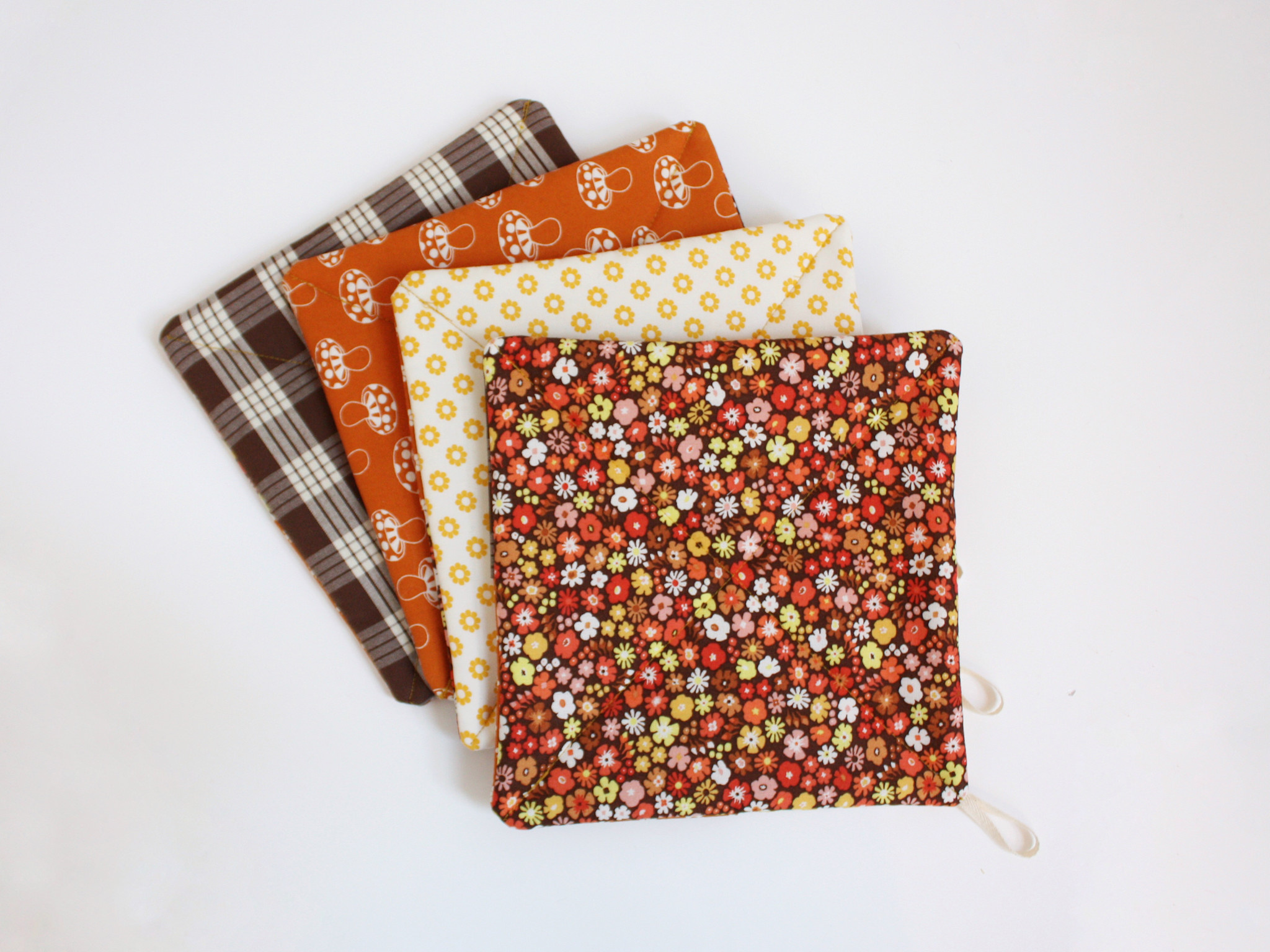 Chloe Costello Learn to Sew: Quick and Easy Potholders, Saturday, November 22nd, 5:30pm - 8pm